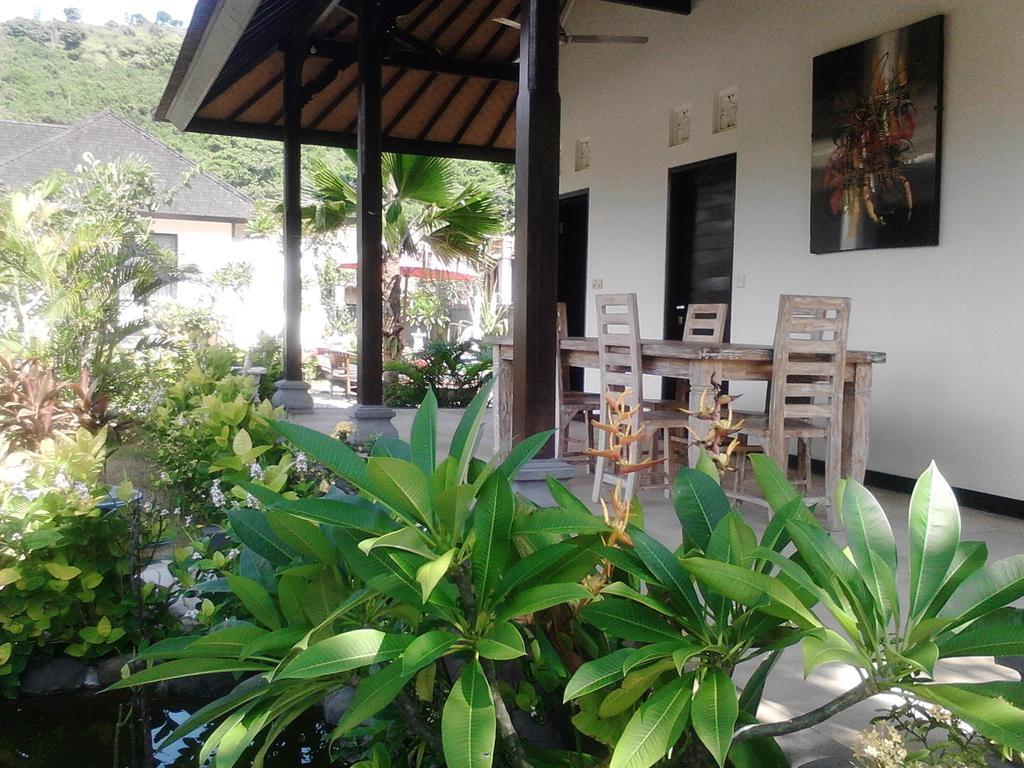 Taman Dewi Sri Villa et Bungalow Pemuteran Exterior foto