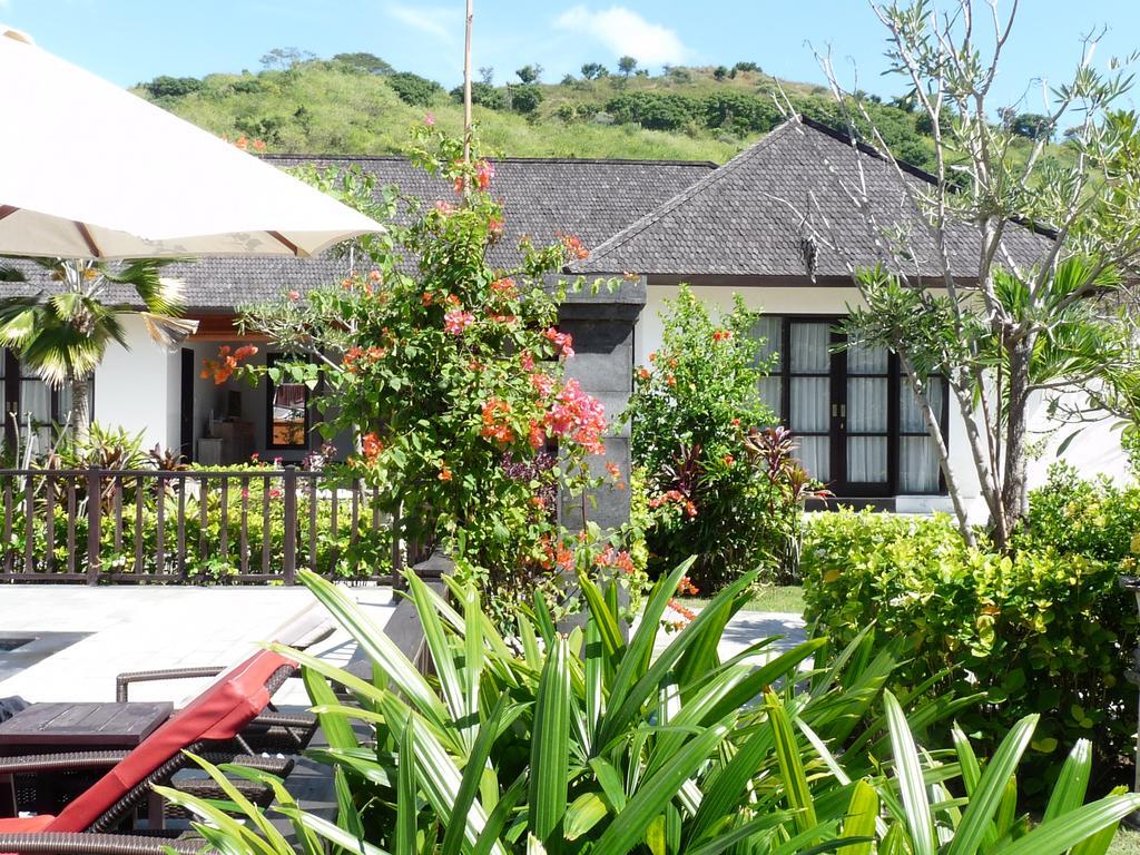 Taman Dewi Sri Villa et Bungalow Pemuteran Exterior foto