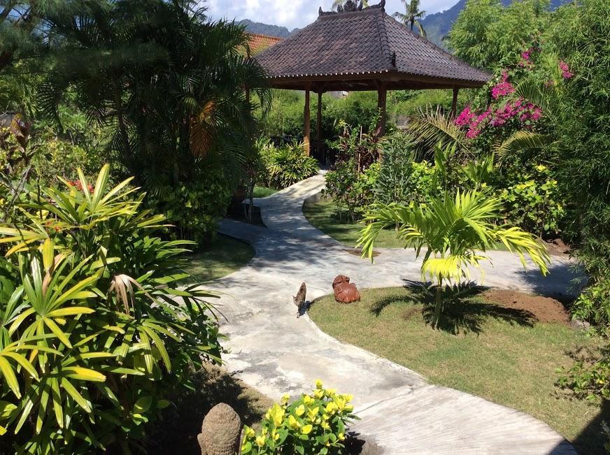 Taman Dewi Sri Villa et Bungalow Pemuteran Exterior foto